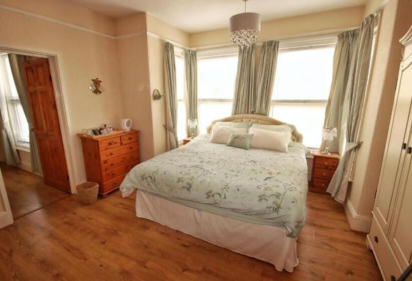 تختخواب و صبحانه Beaches Guesthouse