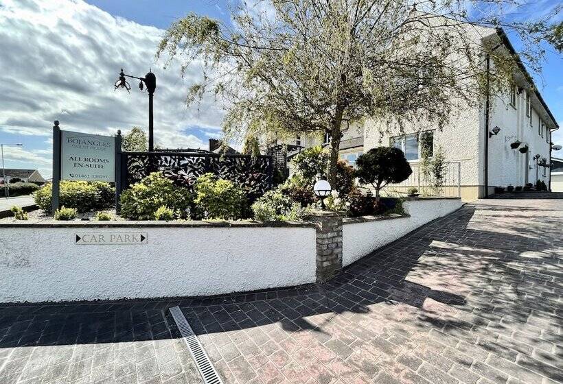 مبيت وإفطار Bojangles Guest House
