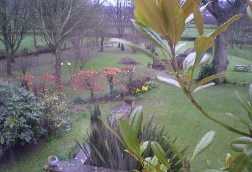 Buckley Farmhouse B & B