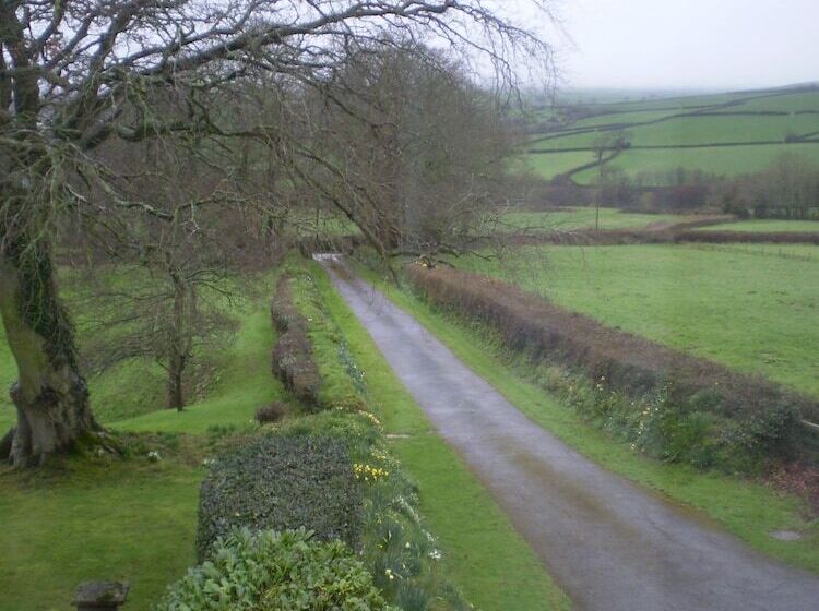 Buckley Farmhouse B & B