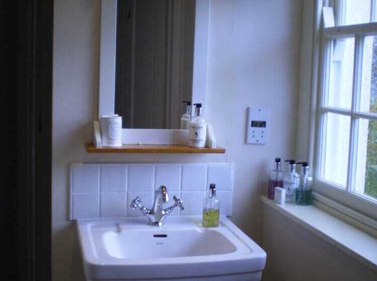 Buckley Farmhouse B & B