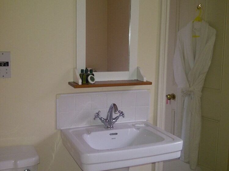 Buckley Farmhouse B & B