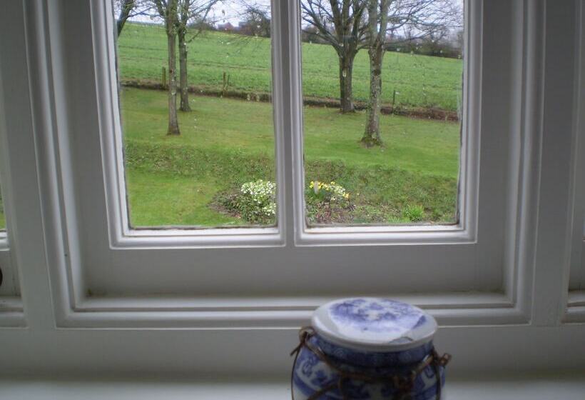 Buckley Farmhouse B & B