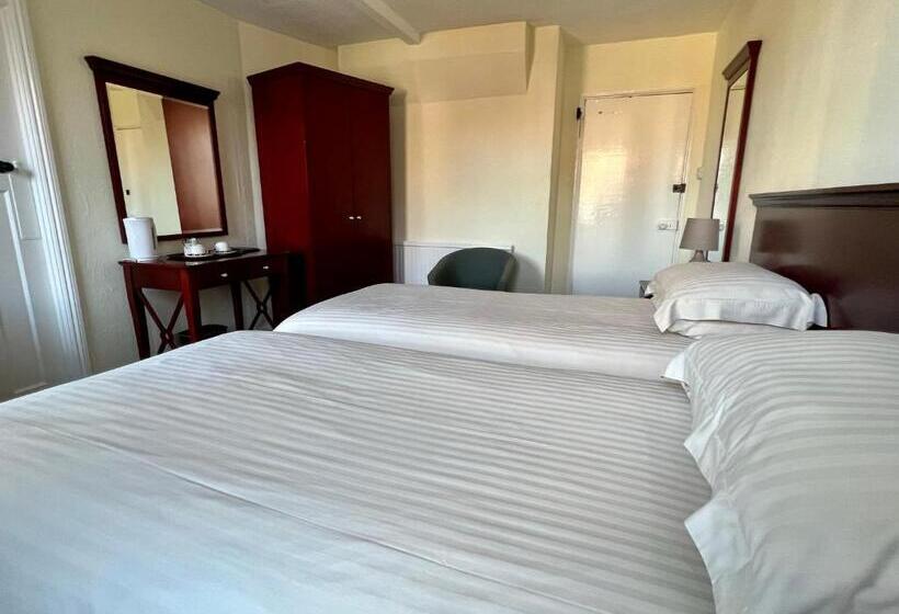 민박 Calverts Hotel   Newport, Isle Of Wight