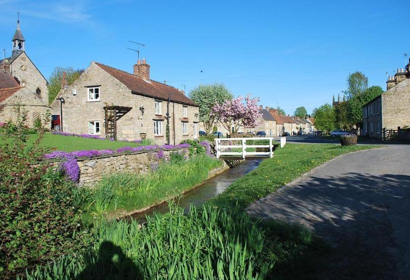 민박 Carlton Lodge