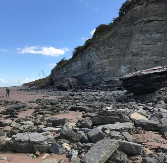 مبيت وإفطار Cedar House