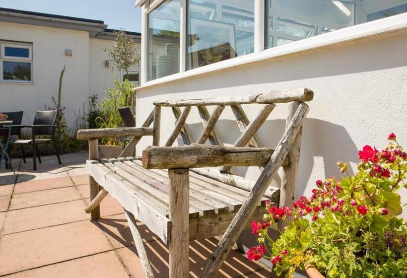 Bed and Breakfast Chillington House