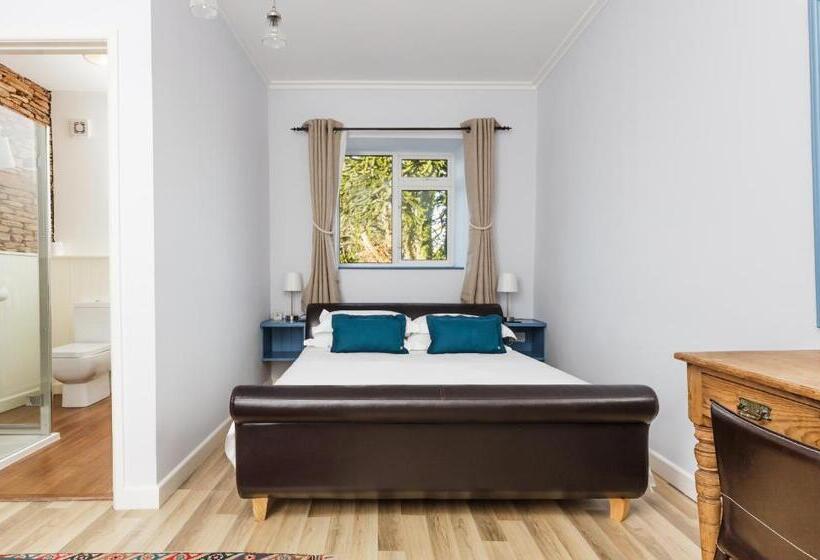 Bed and Breakfast Chillington House