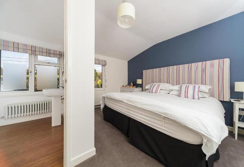 Bed and Breakfast Chillington House