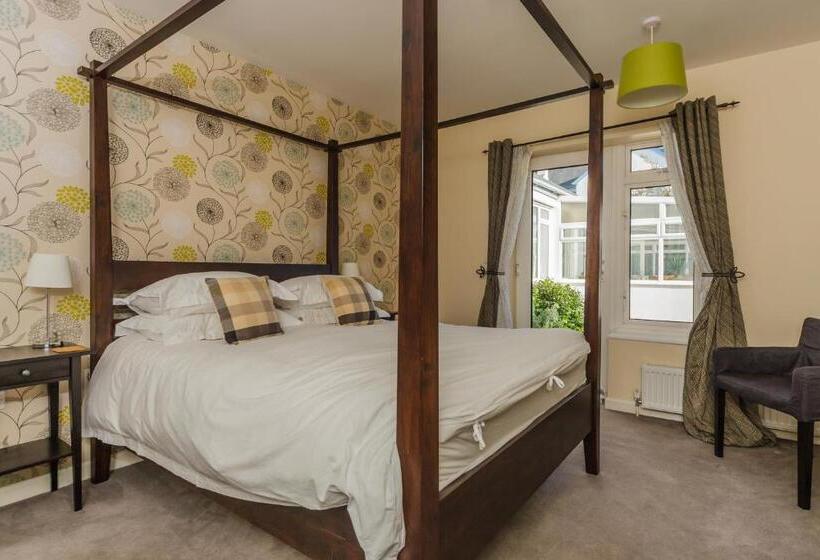 Bed and Breakfast Chillington House