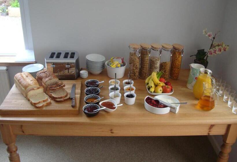 Bed and Breakfast Chillington House