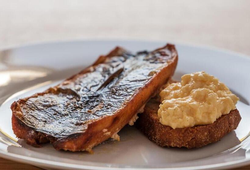 Bed and Breakfast Chillington House