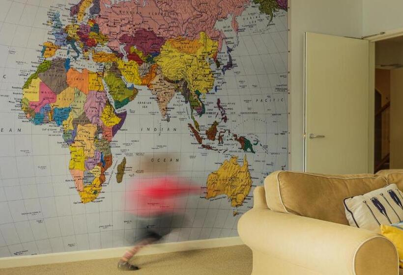 Bed and Breakfast Chillington House