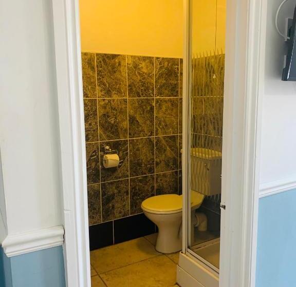 مبيت وإفطار Circle Guest House Bed Only