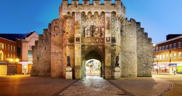 مبيت وإفطار Circle Guest House Bed Only