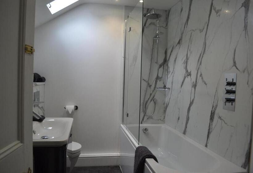 ベッドアンドブレックファースト Coedyfron