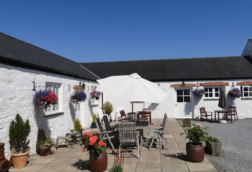 East Trewent Farm B&b