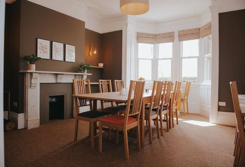 مبيت وإفطار Eastfield Lodge