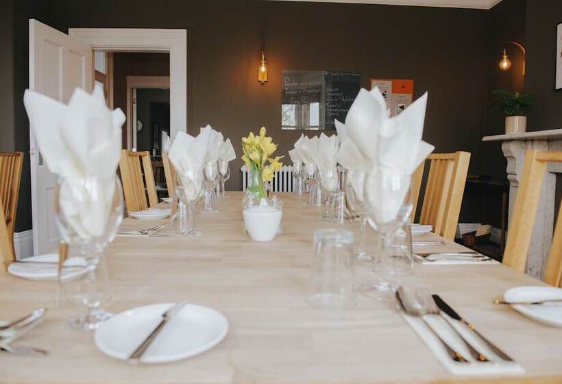 مبيت وإفطار Eastfield Lodge