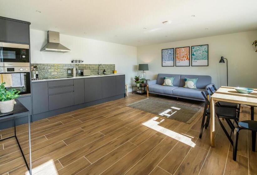 مبيت وإفطار Eastfield Lodge