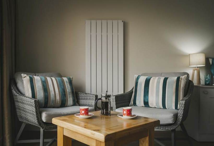 민박 Everglades Luxury Residence