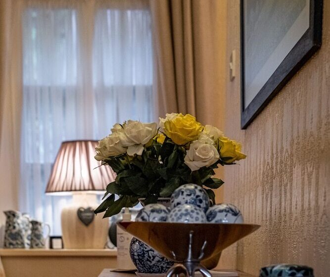 مبيت وإفطار Glyntwrog House