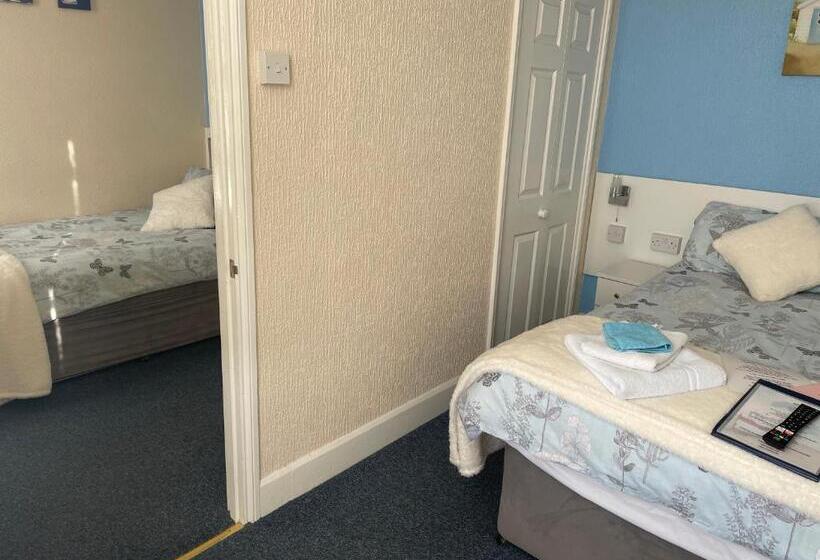 צימר Ivydene Guest House