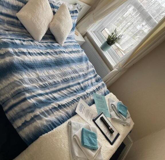 Bed and Breakfast Ivydene Guest House