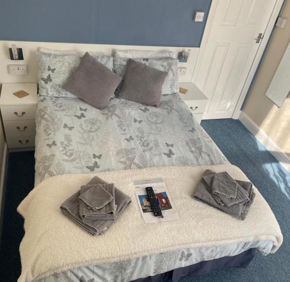 Bed and Breakfast Ivydene Guest House