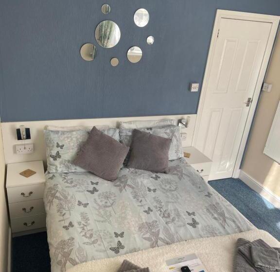 Bed and Breakfast Ivydene Guest House