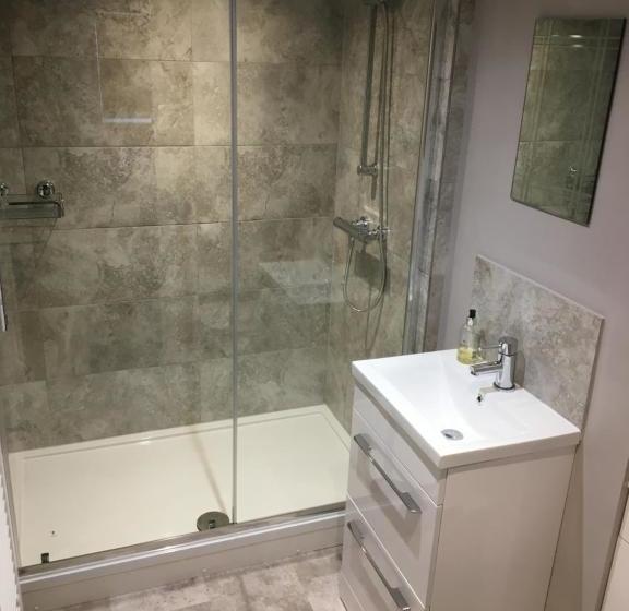 צימר Linden Tree Holiday Apartments