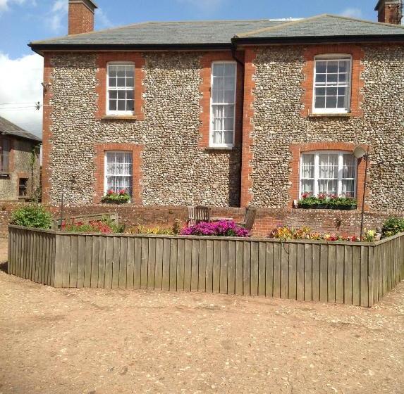 مبيت وإفطار Lower Pinn Farm