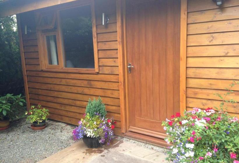 ベッドアンドブレックファースト Manor Garden Lodge