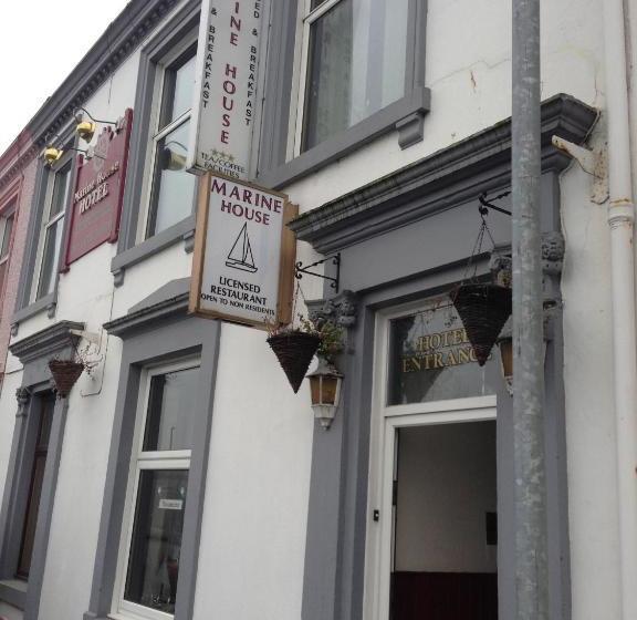 مبيت وإفطار Marine House