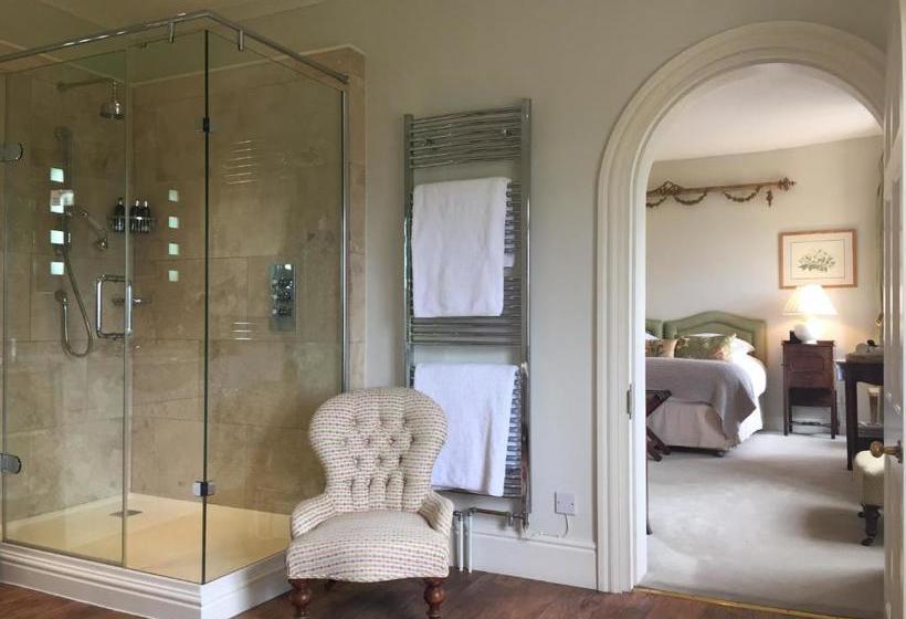 مبيت وإفطار Pentillie Castle And Estate