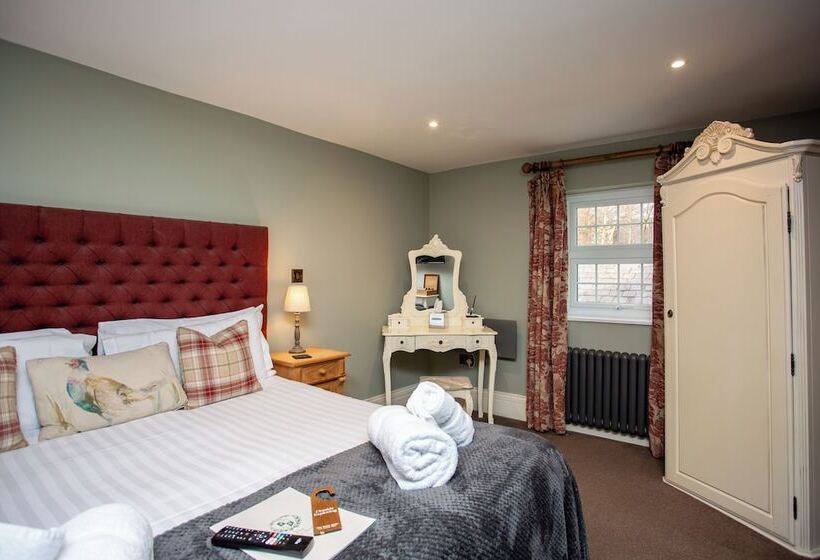 Bed and Breakfast The Percy Arms