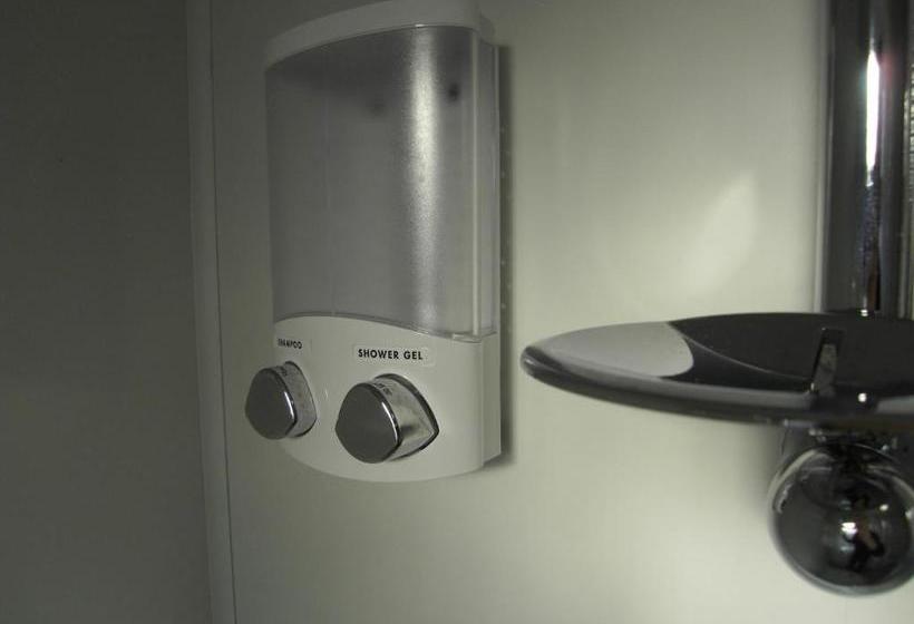 צימר The Stop Hollies Truckstop Café