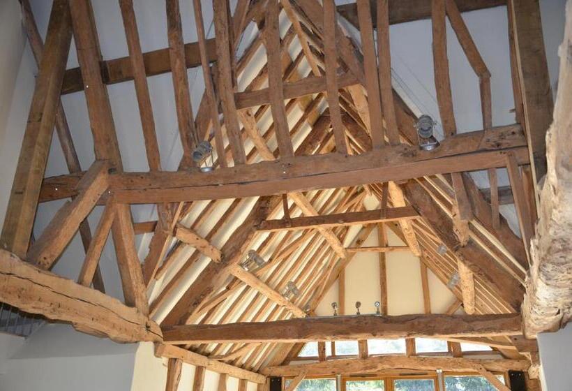 مبيت وإفطار Sabine Barn