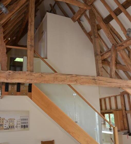 مبيت وإفطار Sabine Barn