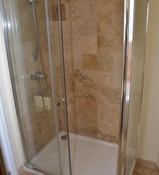 مبيت وإفطار Sabine Barn