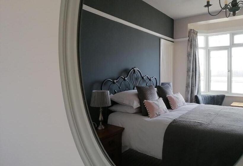 민박 Schooner Point Guest House