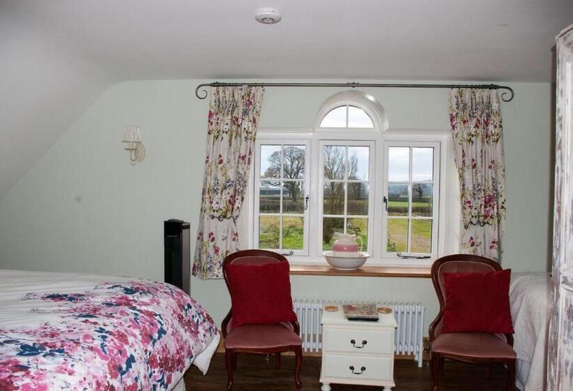 مبيت وإفطار Spillers Farm