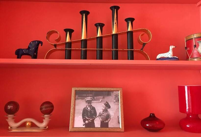 مبيت وإفطار Square Tree House