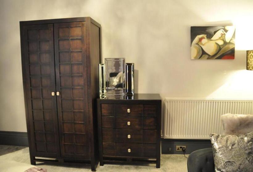 مبيت وإفطار The Bank Guest House