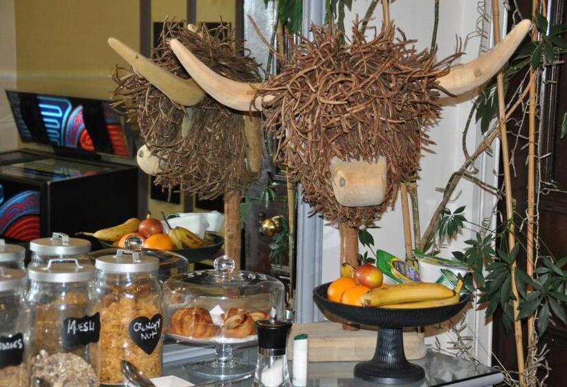 مبيت وإفطار The Bank Guest House