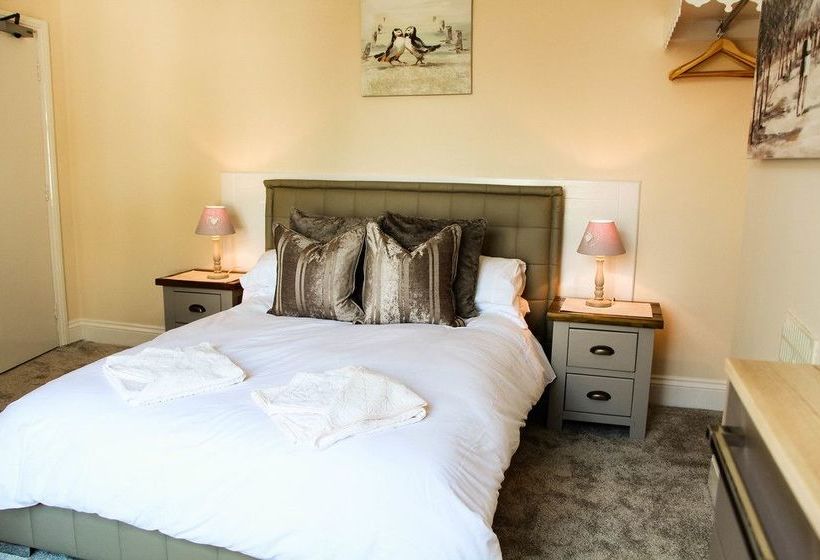 تختخواب و صبحانه The Bay