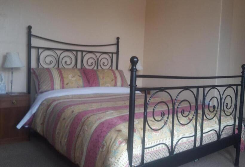 住宿加早餐  The Breverton