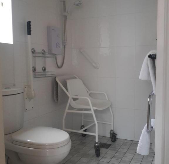 住宿加早餐  The Breverton