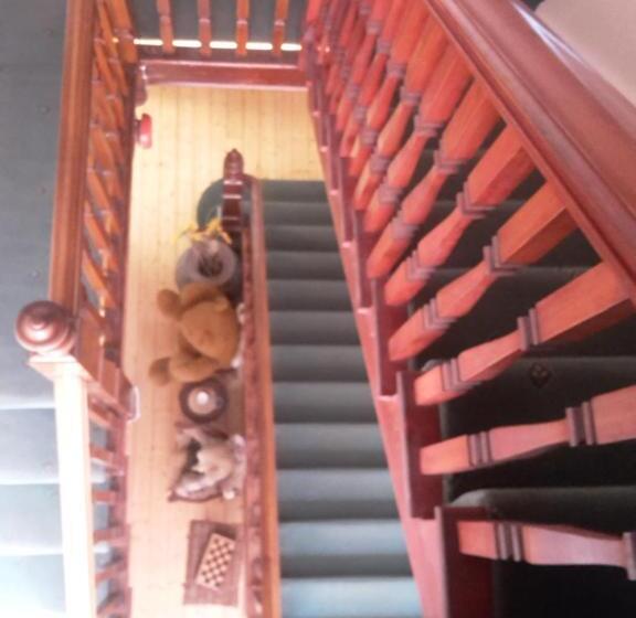 住宿加早餐  The Breverton