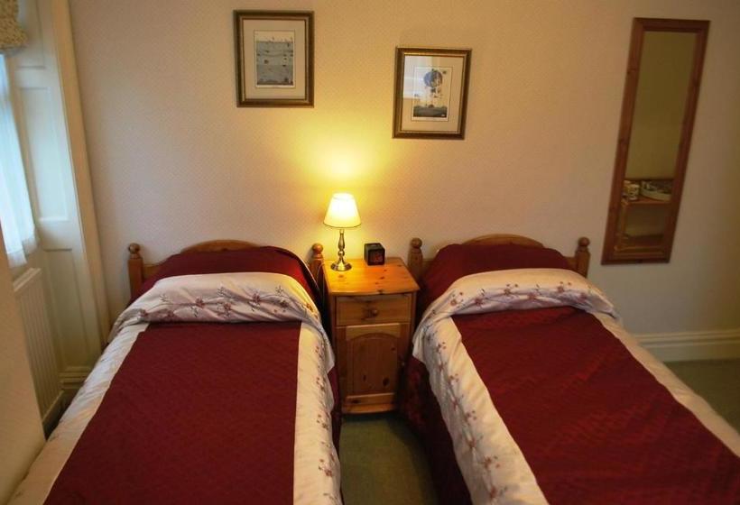 ベッドアンドブレックファースト Carlton Lodge